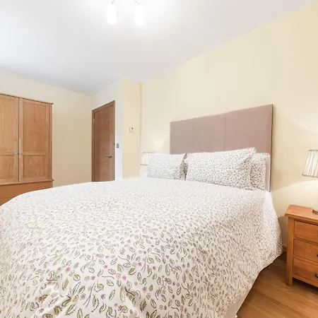 Tanglewood, Stunning Lakeside On Coniston Water Дом отдыха