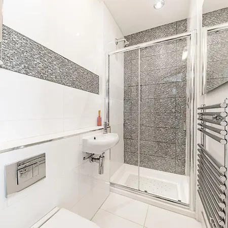 Tanglewood, Stunning Lakeside On Coniston Water * High Nibthwaite