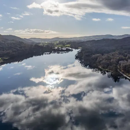Ferienhaus Tanglewood, Stunning Lakeside On Coniston Water *